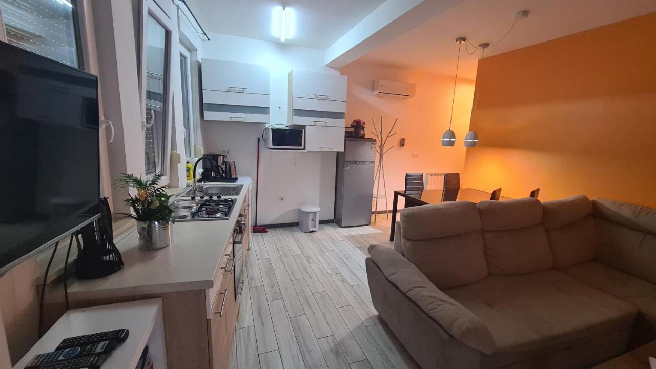 Apartments Peti Pula Luaran gambar