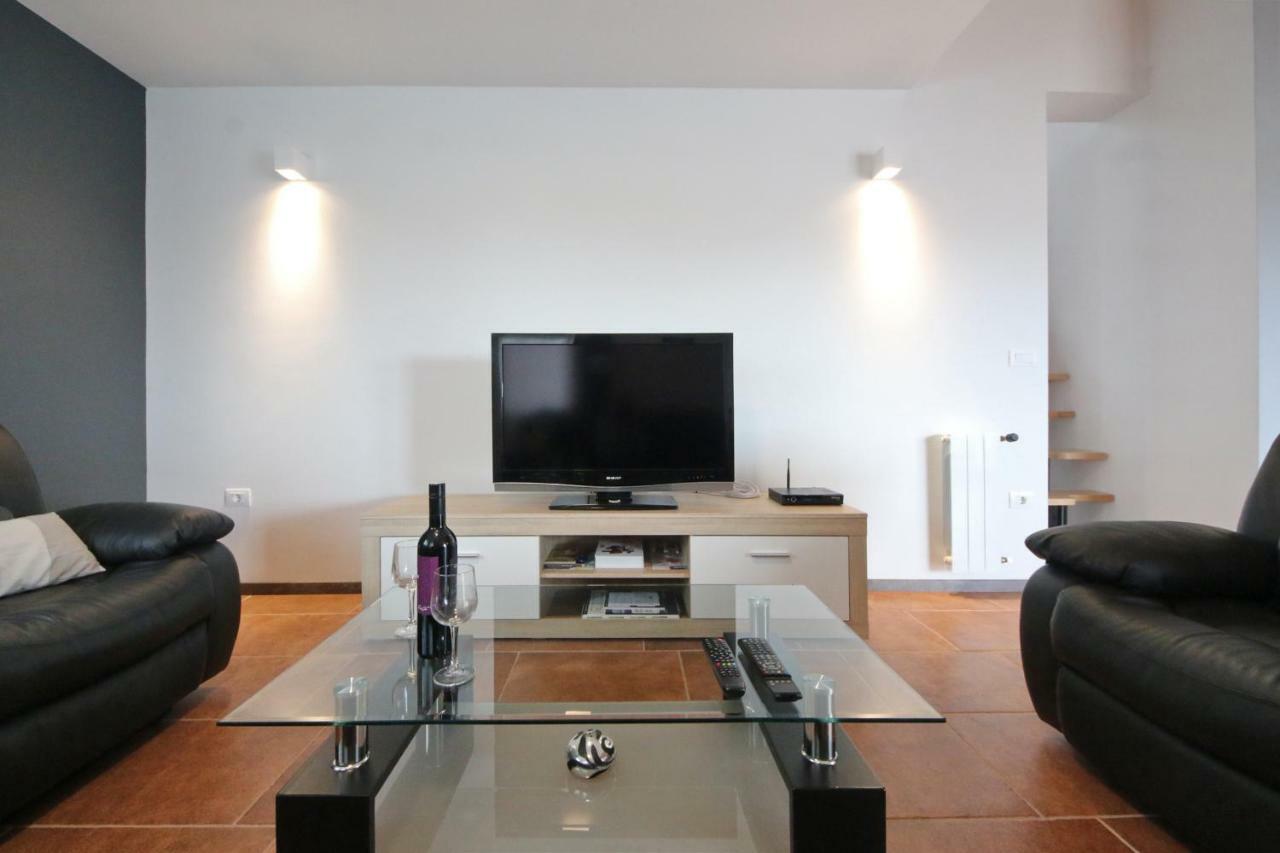 Apartments Peti Pula Luaran gambar