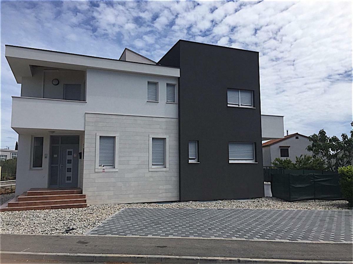 Apartments Peti Pula Luaran gambar